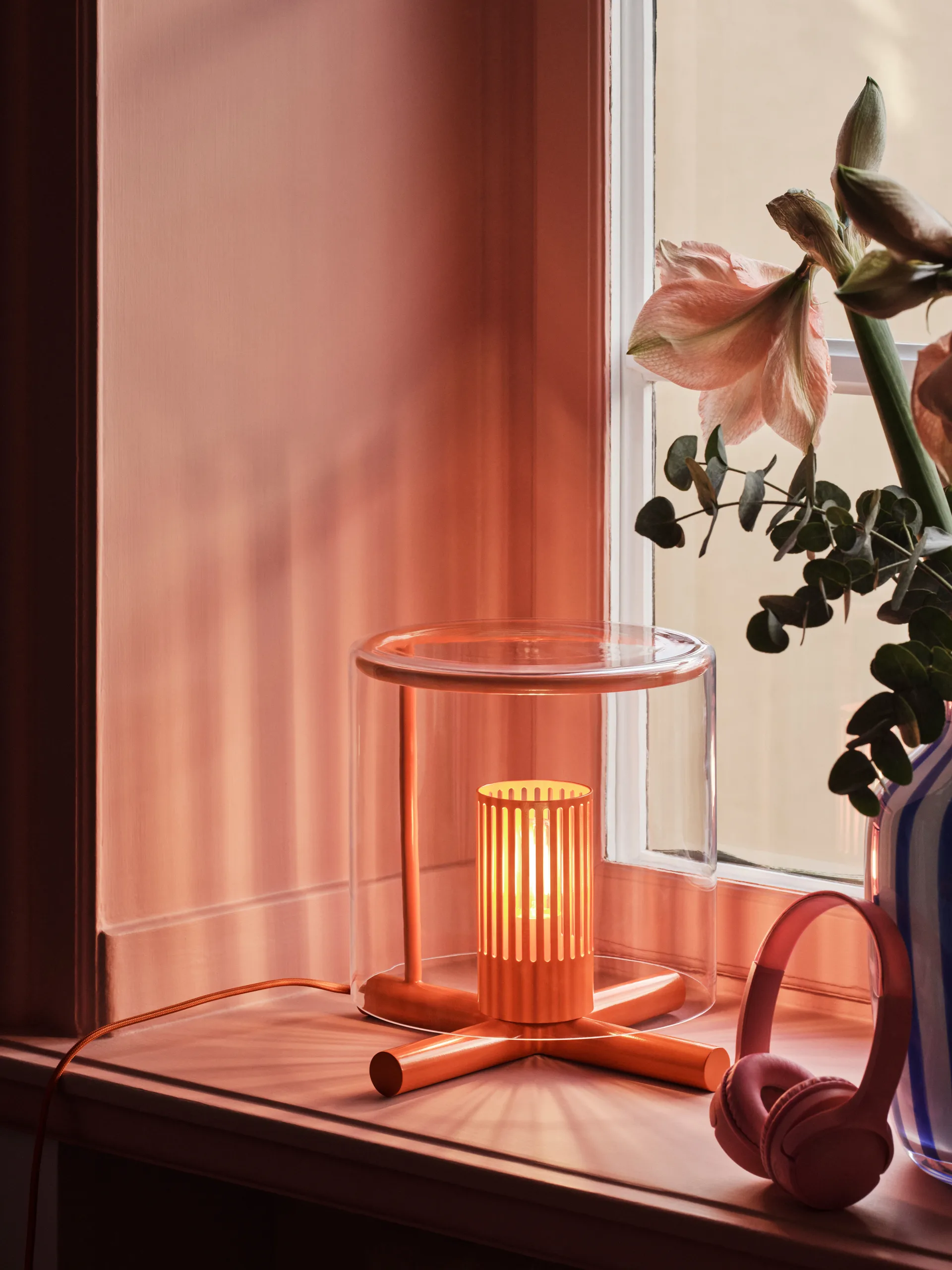 Fire Place bordslampa, Red Design House Stockholm