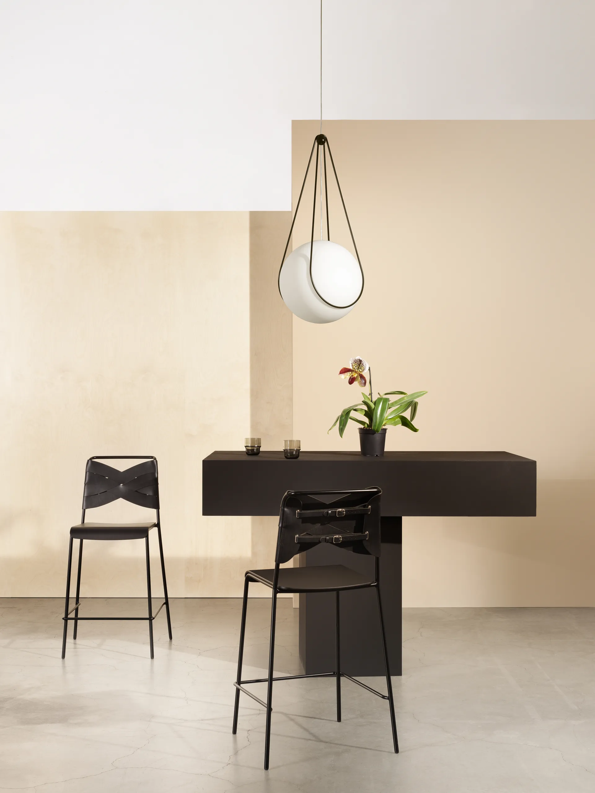 Kosmos hållare vit, mellan Design House Stockholm