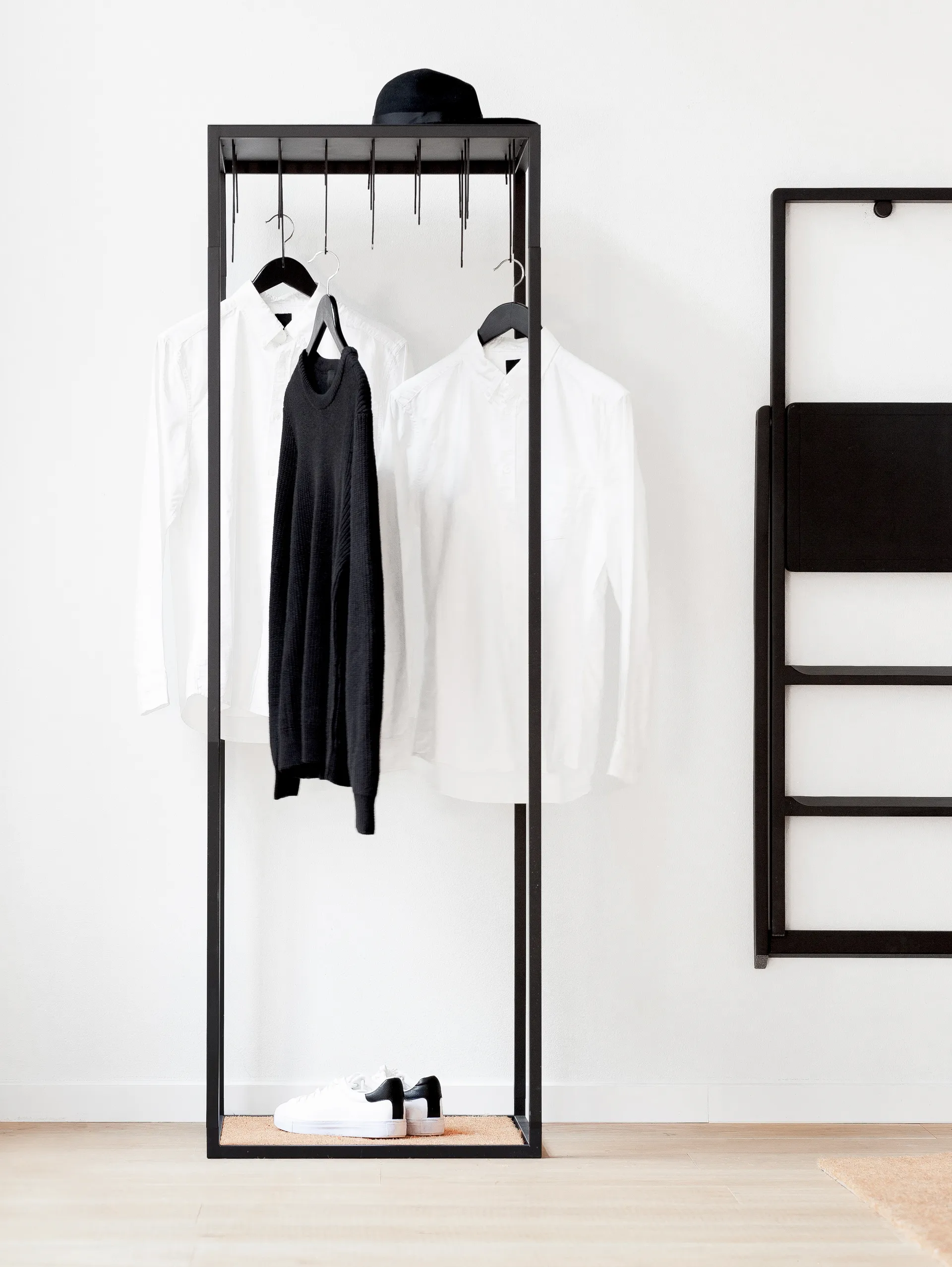 Step stege, Svartlackerad Design House Stockholm
