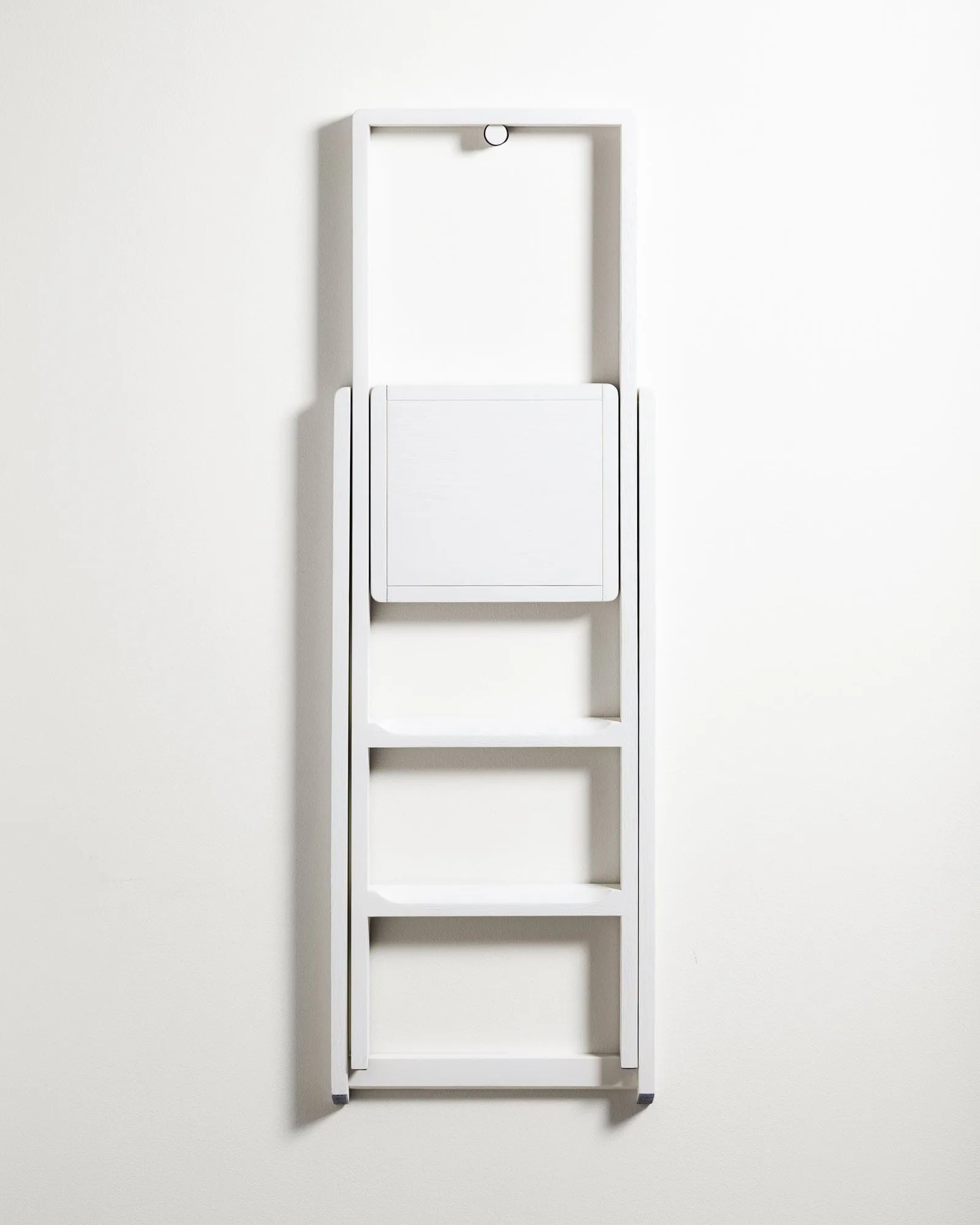 Step stege, Vitbetsad Design House Stockholm