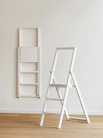 Step stege - Vitbetsad - Design House Stockholm