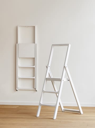 Step stege - Vitlackerad - Design House Stockholm