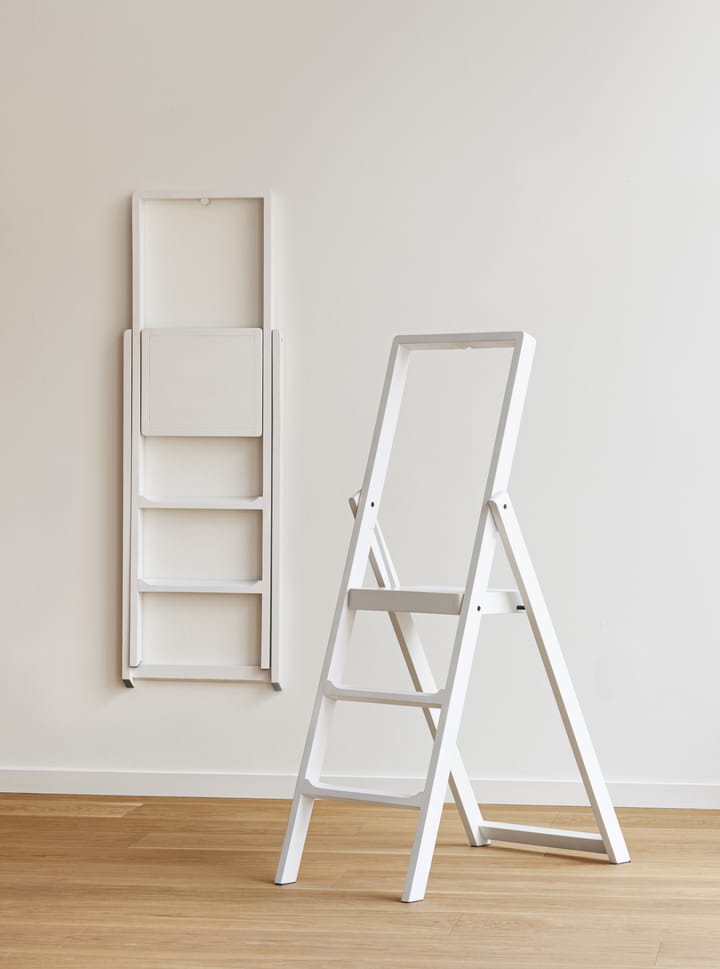 Step stege, Vitlackerad Design House Stockholm
