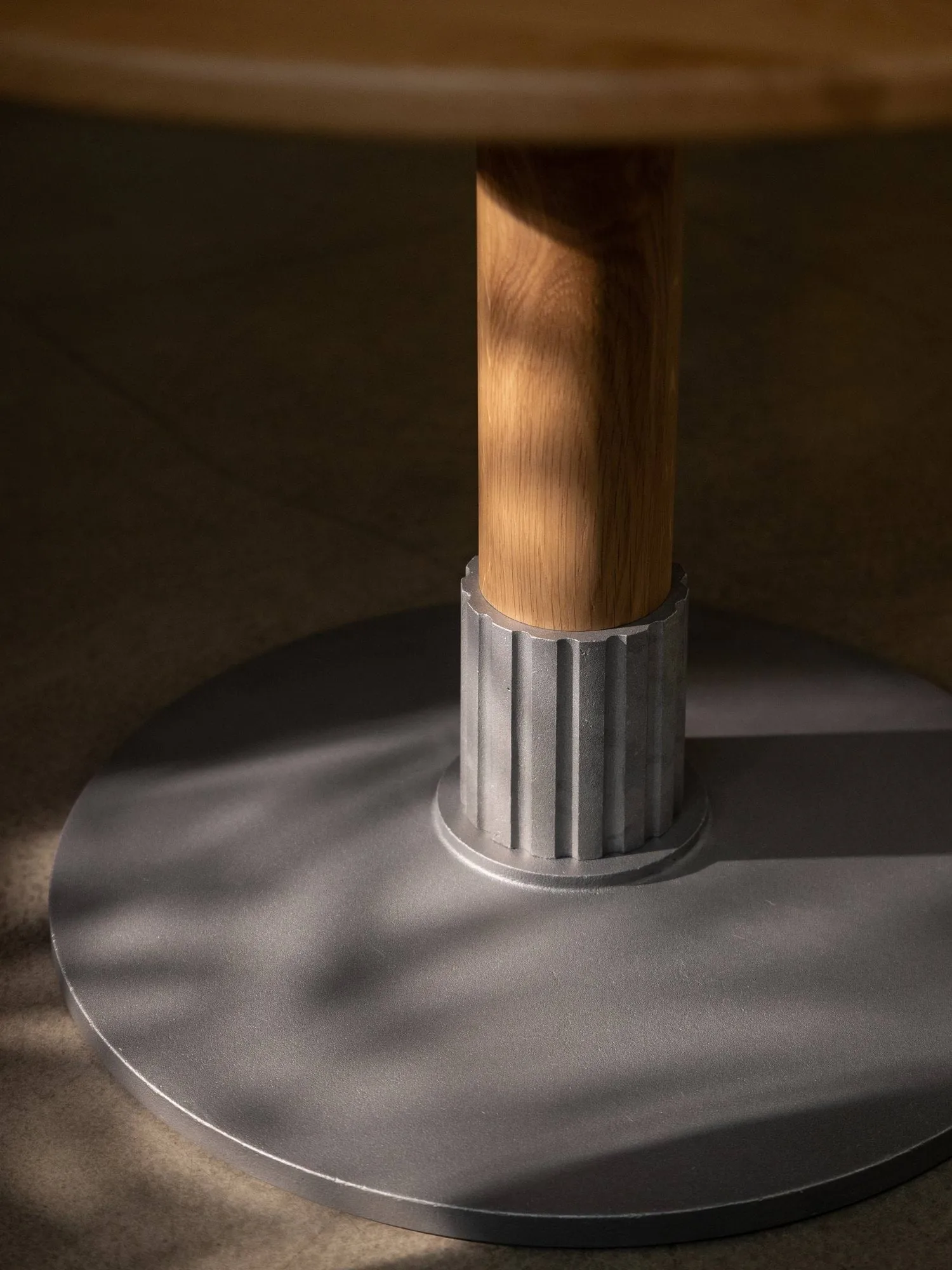 Tock Table matbord, Mörk ek, Ø110x76 cm Design House Stockholm