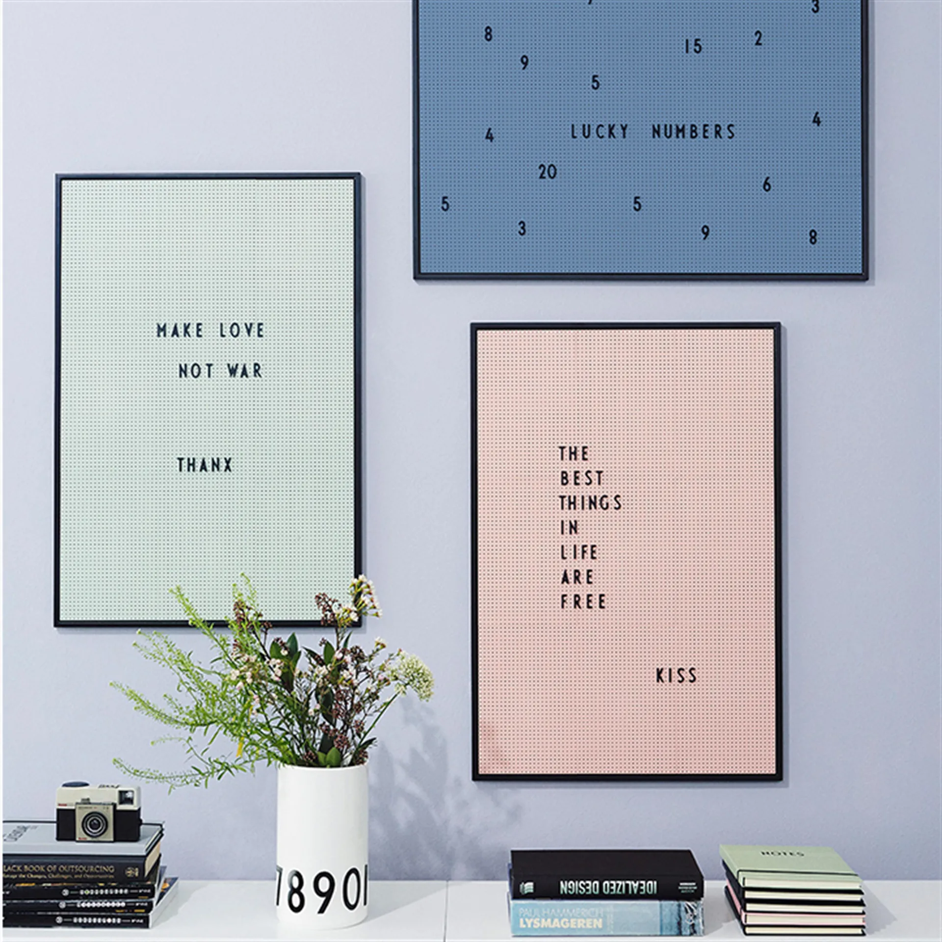 Design Letters bokstavstavla A2, Rosa Design Letters