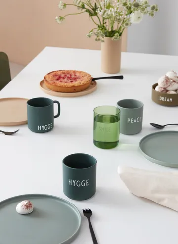 Design Letters favoritkopp med handtag 25 cl - Hygge-dark green - Design Letters