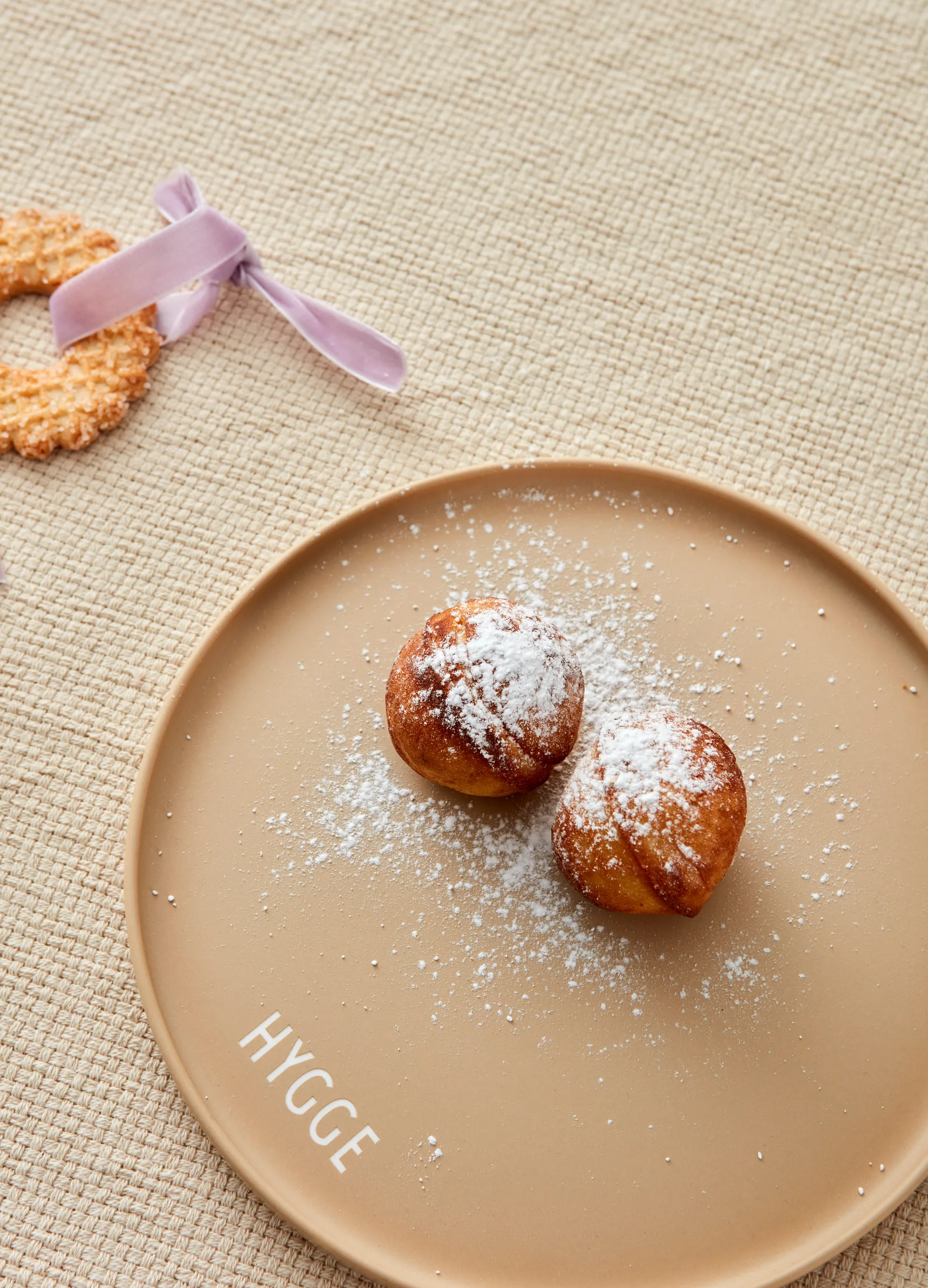 Design Letters favorittallrik Ø22 cm, Hygge-beige Design Letters