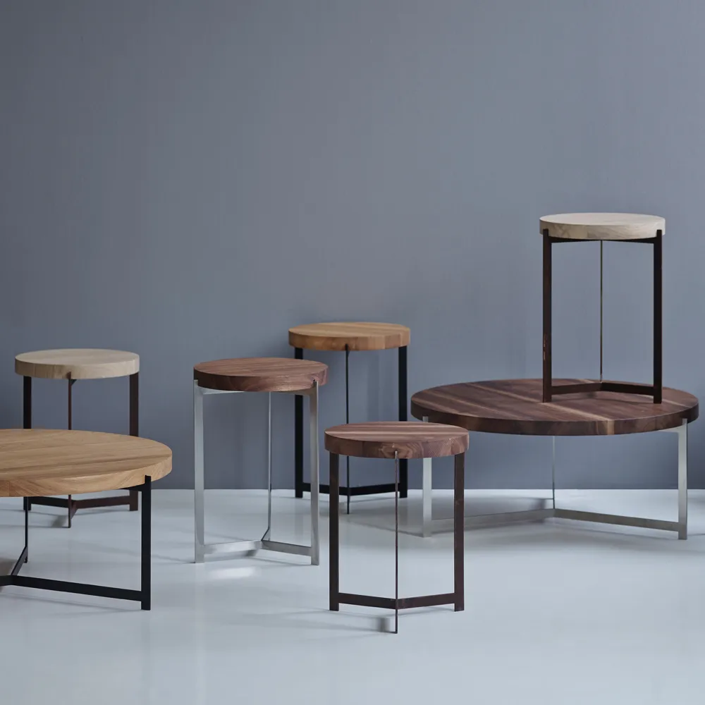 Plateau soffbord, ek olja, svartlackat stål, mellan dk3