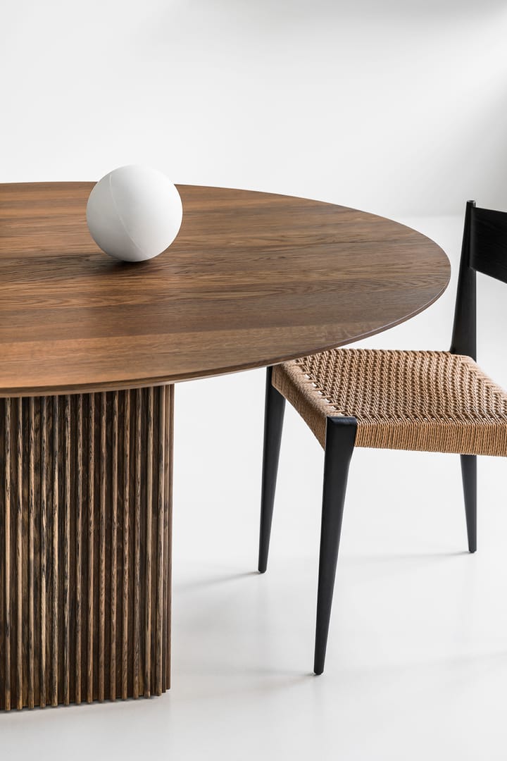 Ten förlängningsbart matbord runt, Rökt ek Ø120 cm dk3