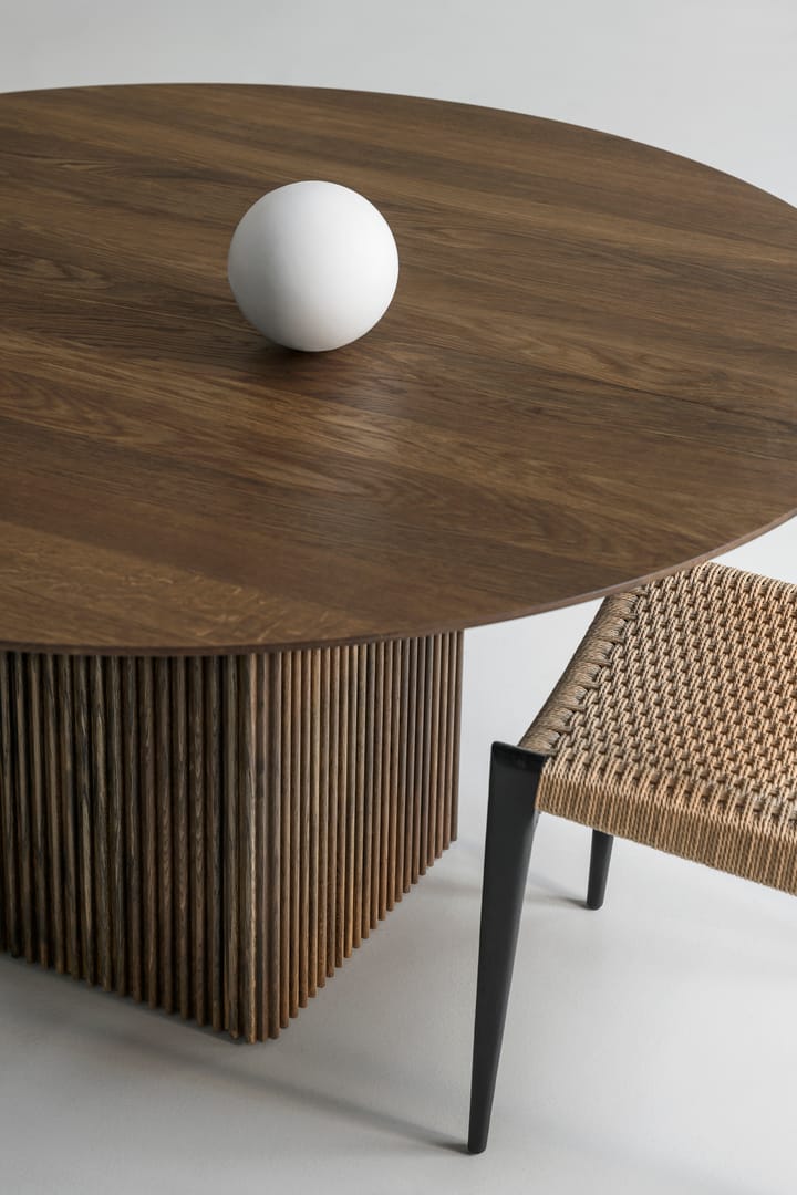 Ten förlängningsbart matbord runt, Rökt ek Ø120 cm dk3