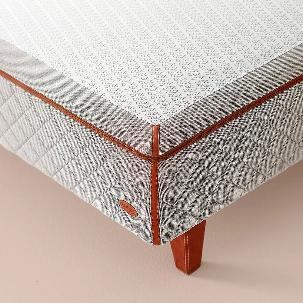 Dux 1001 ramsäng, Vit/brun fast 105x200 cm Dux