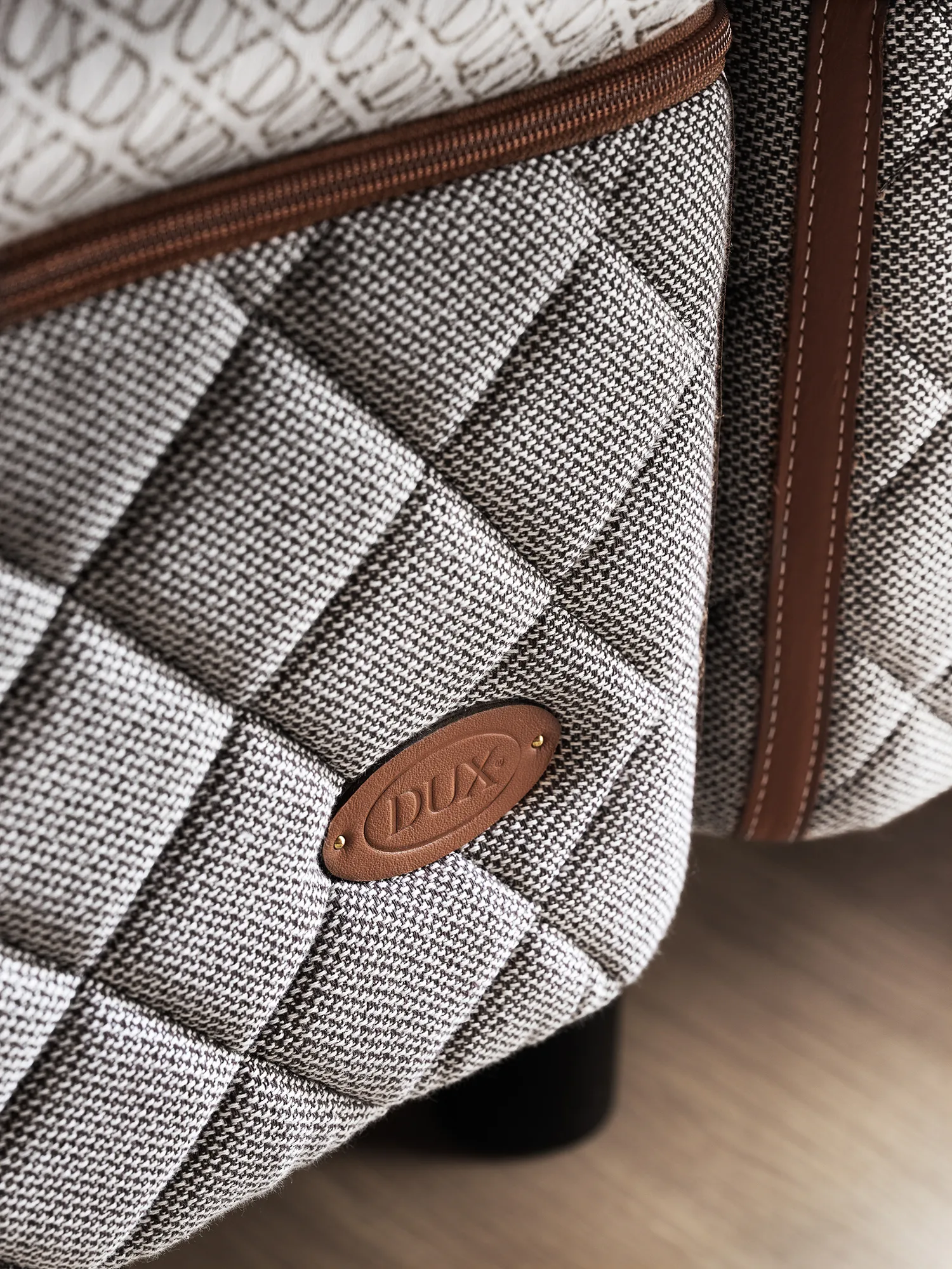 Dux 2002 ramsäng exkl. bäddmadrass 180x200 cm, Medium Dux