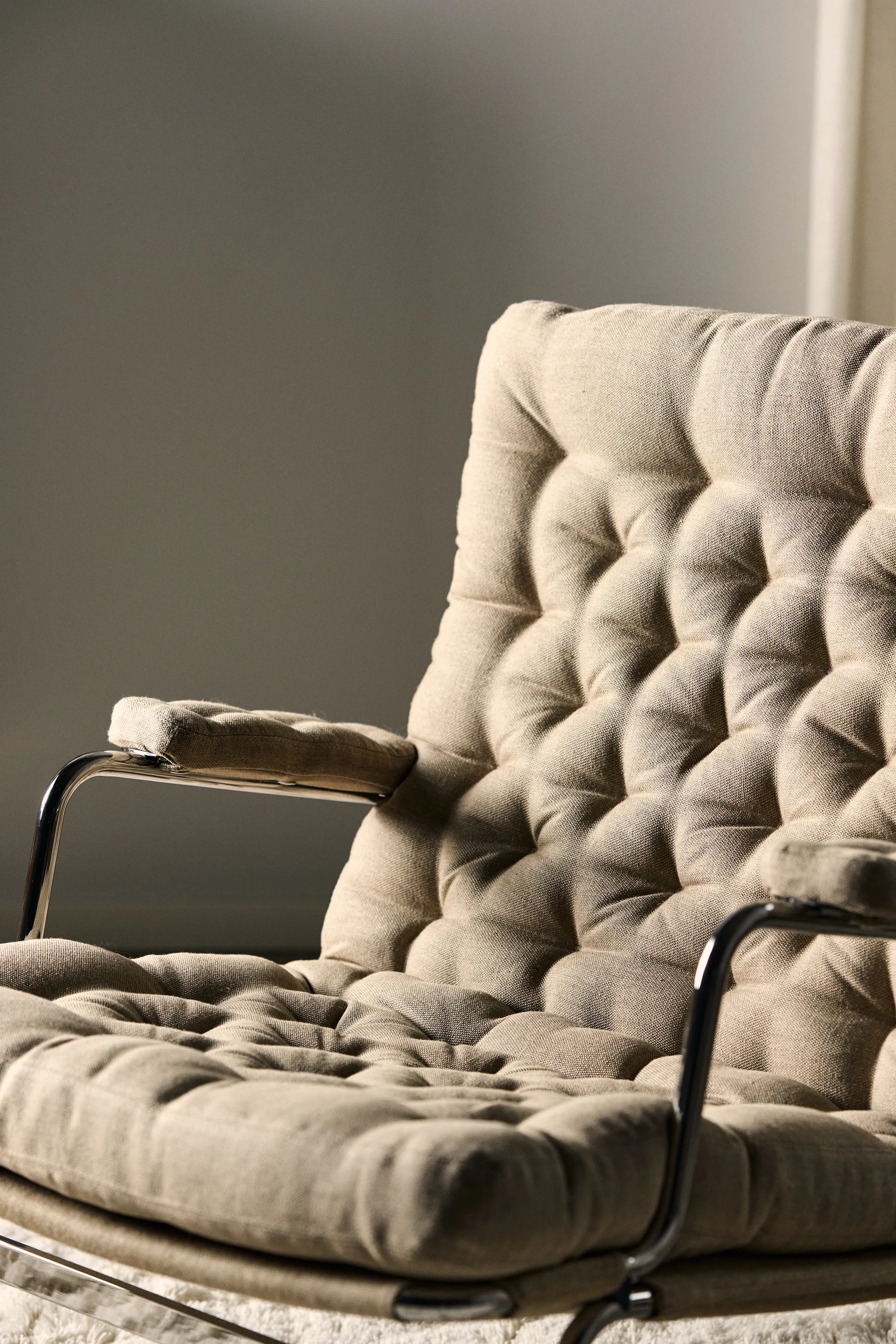 Karin 73 fåtölj, flax 21 Dux