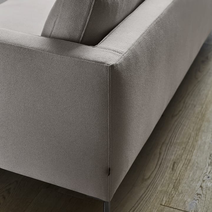 Trenton soffa 220 cm, läder texas 23 brun-rostfr. stål Eilersen