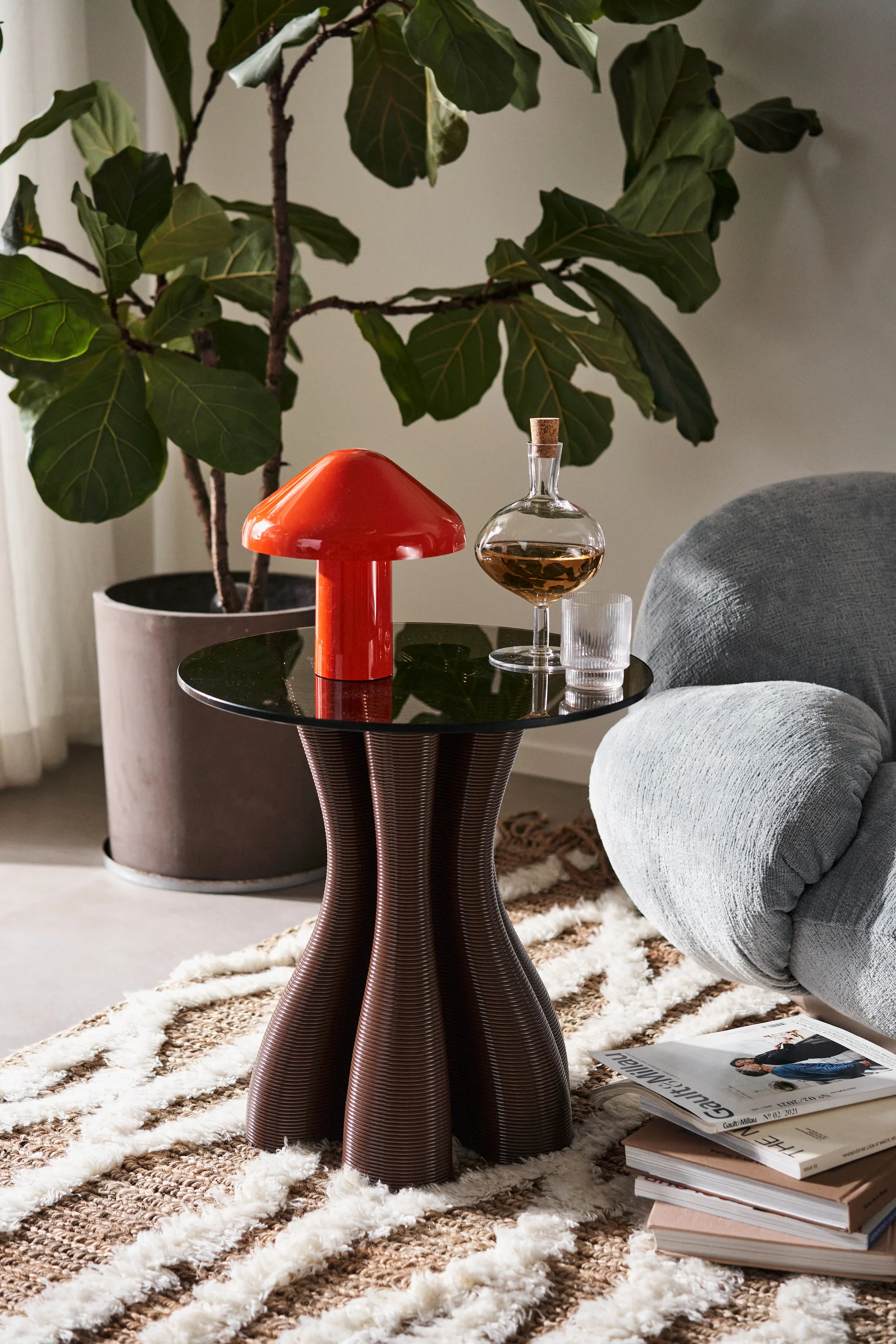 Anemone sidobord Ø50 cm, Chocolate Ekbacken Studios