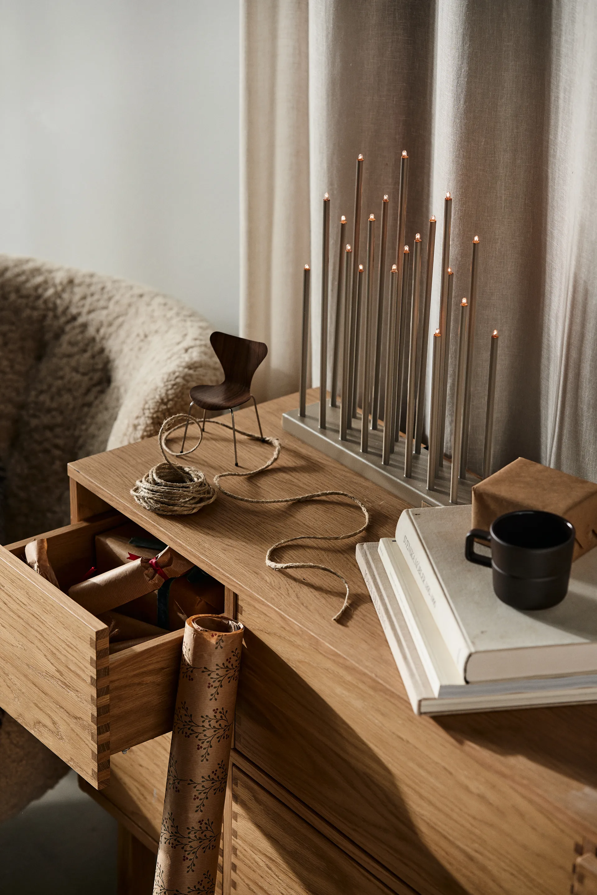 Elflugan elljusstake jubileumsutgåva Svenssons 125 år, Taupe Elflugan