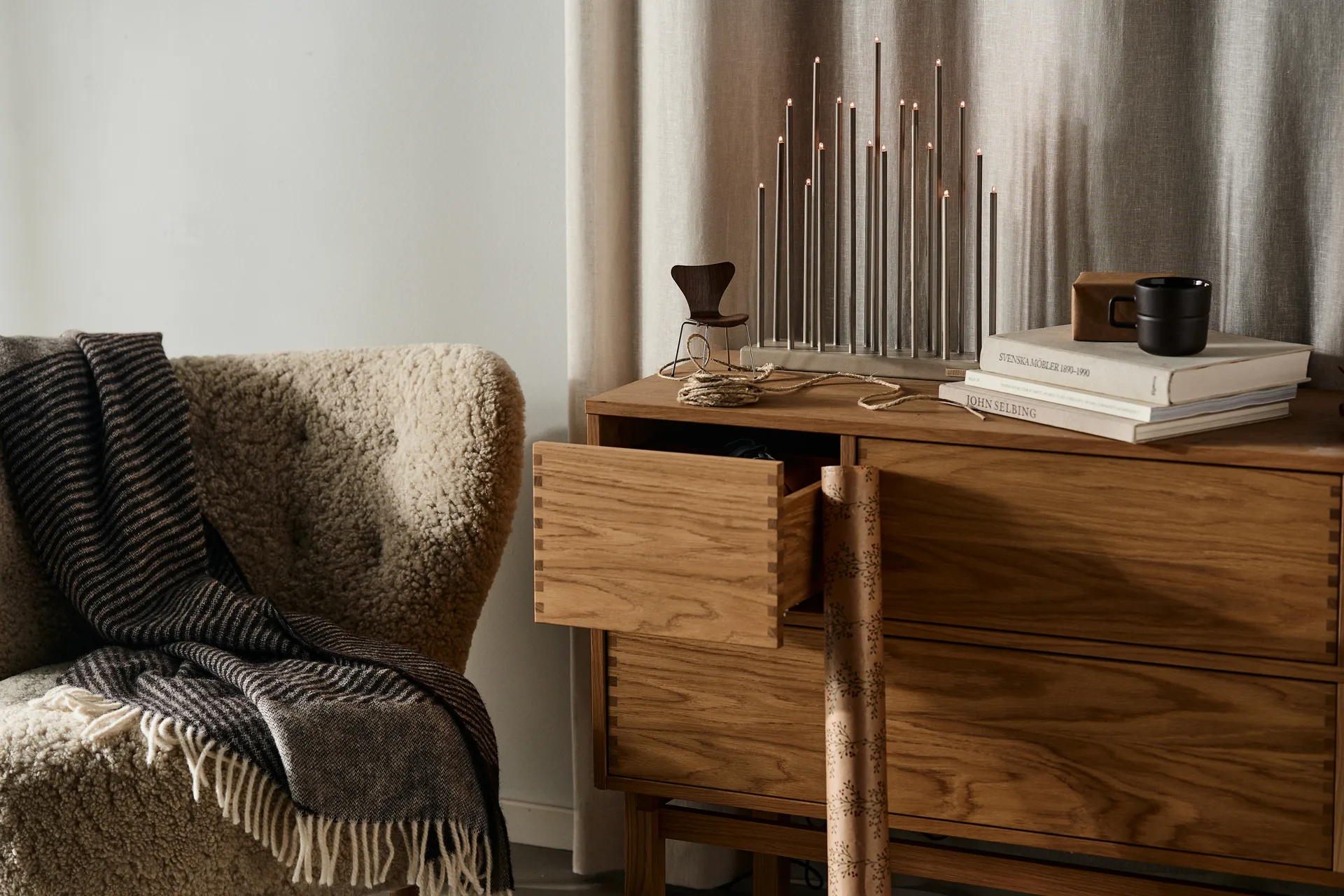 Elflugan elljusstake jubileumsutgåva Svenssons 125 år, Taupe Elflugan