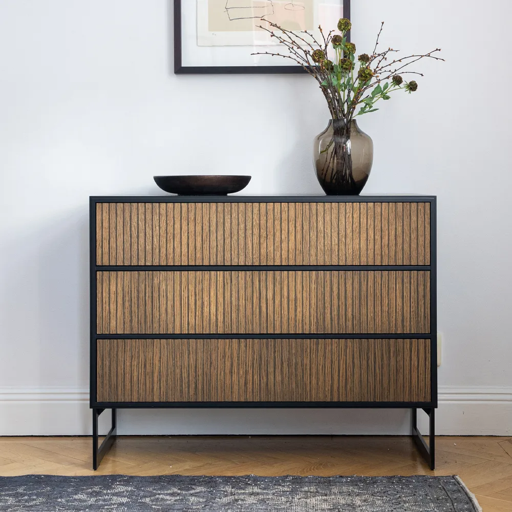 Line byrå, Black-3 lådor-svarta metallben Englesson