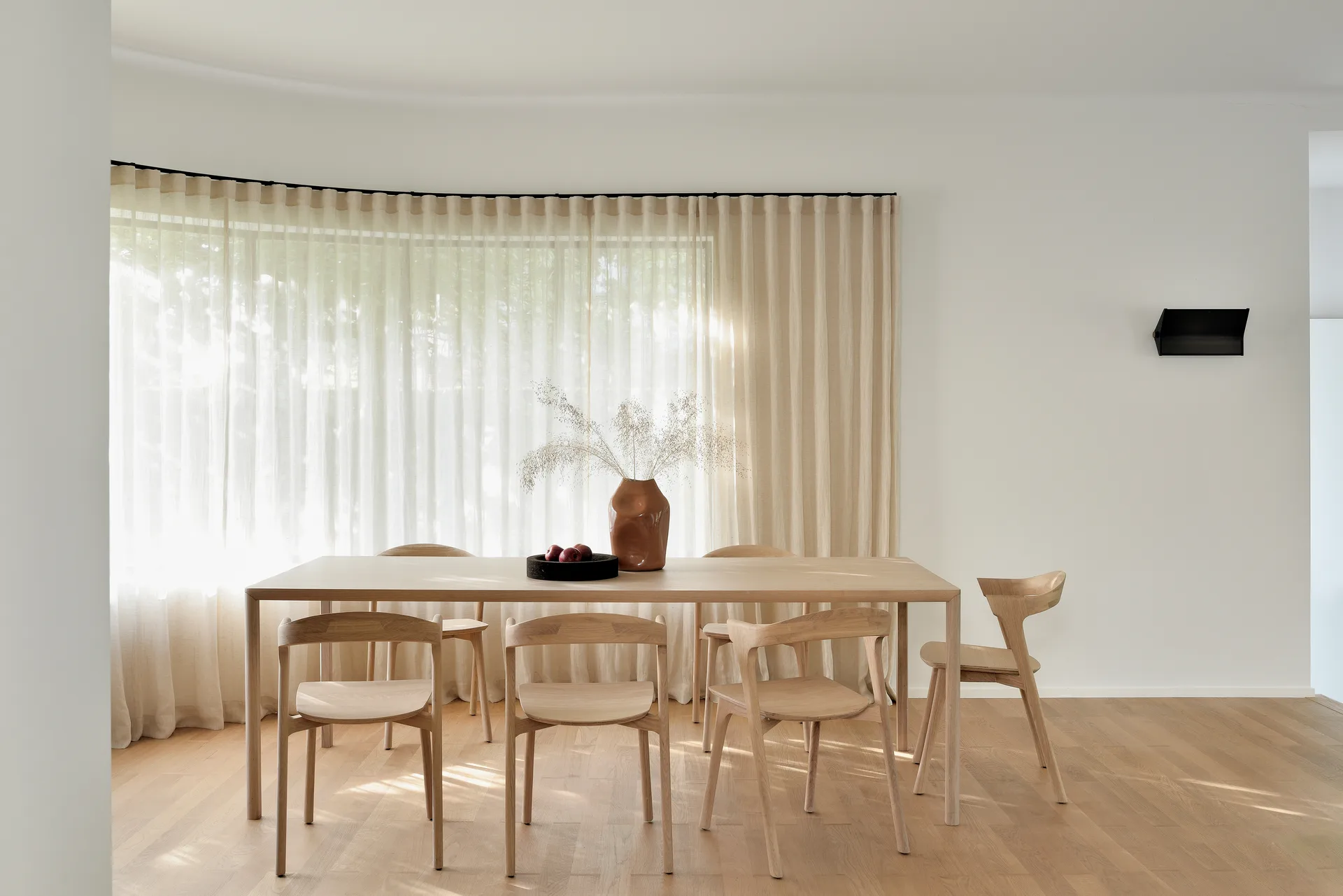 Bok matbord 200 cm + stol 6-pack - Hårdvaxoljad ek Ethnicraft