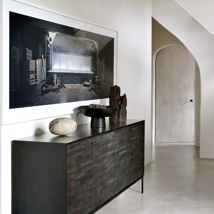 Grooves sideboard, Black 4 dörrar Ethnicraft