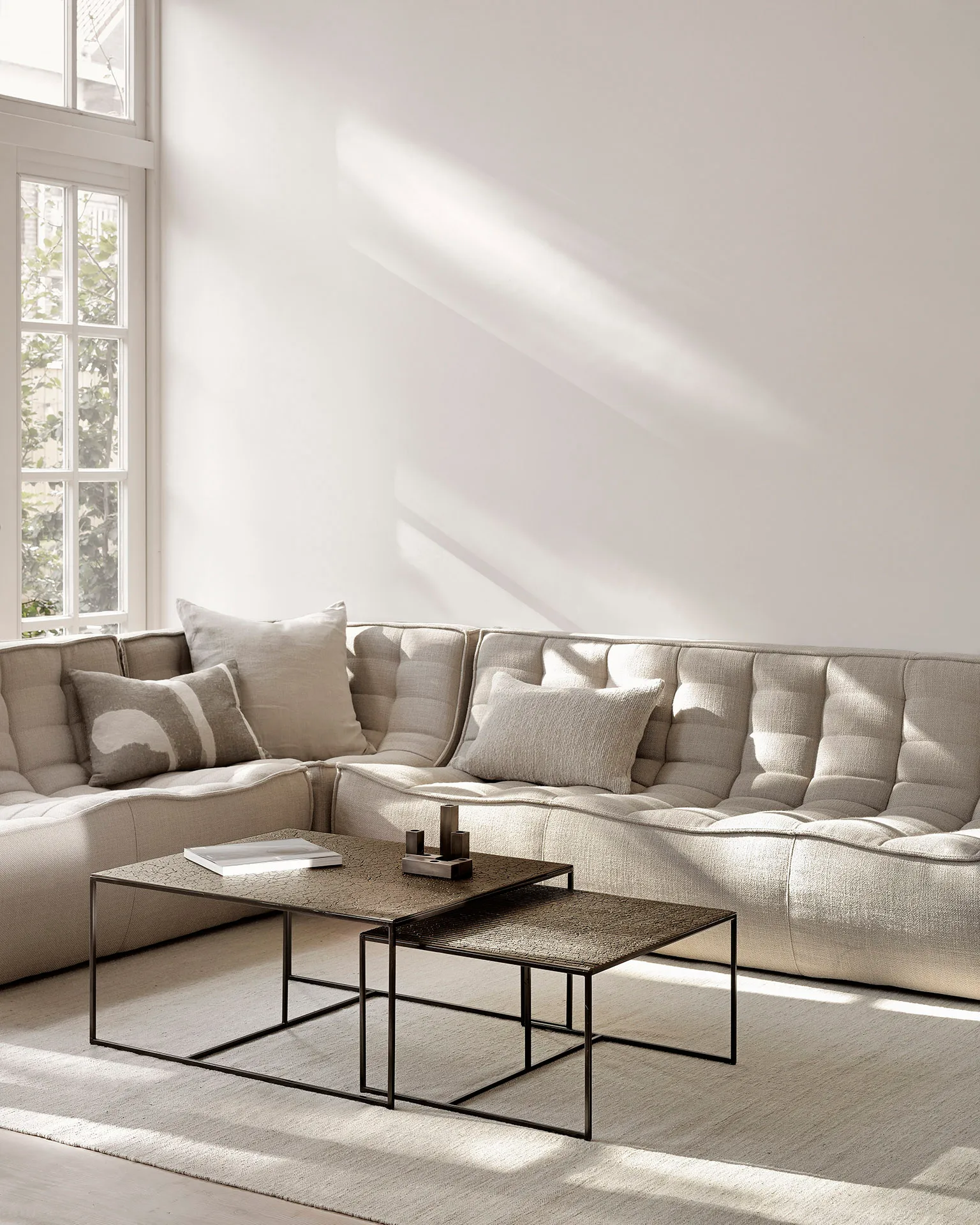 N701 modulhörnsoffa med rundat hörn, tyg Beige, 330x260 cm,  Ethnicraft