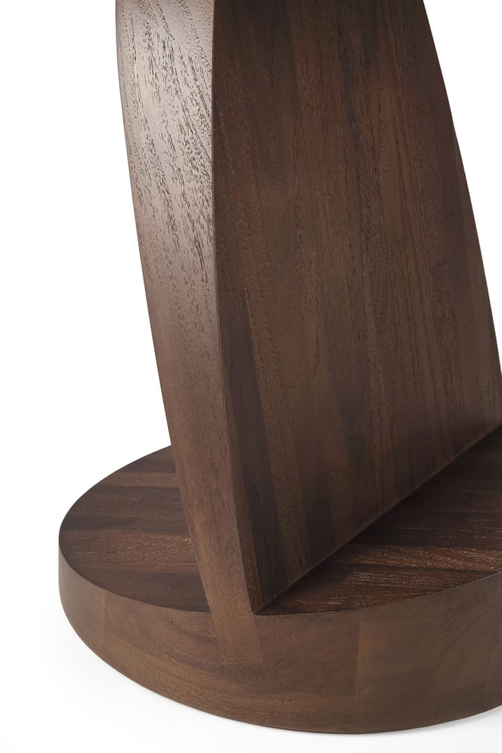 Oblic sidobord Ø52 cm, Brunbetsad teak Ethnicraft
