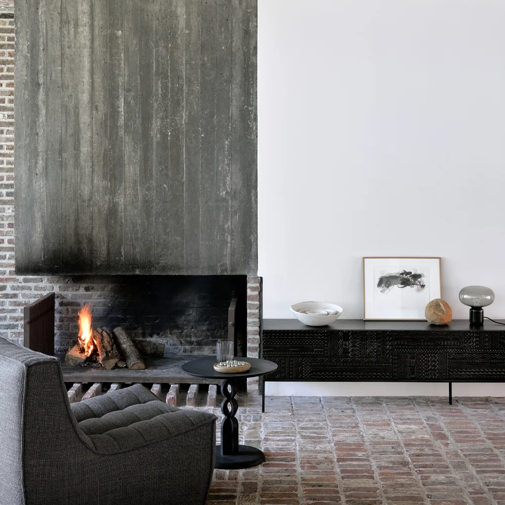 Tabwa mediabänk, Svart teak 51x160 cm Ethnicraft