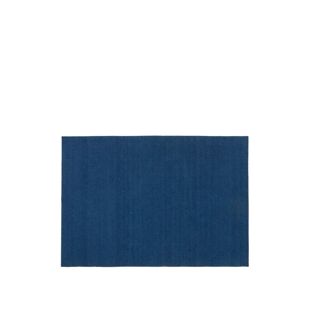 Fabula Living Rune matta indigo, 170x240 cm | Skandinavisk Design | Ullmattor | Blå
