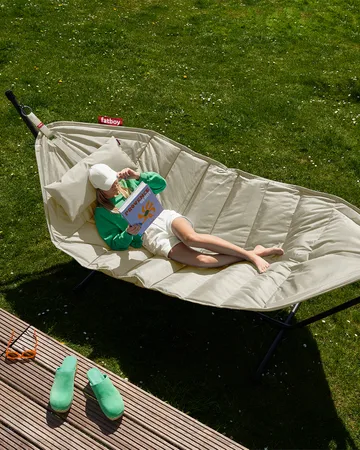 Headdemock hängmatta - Cream, inkl. ställning svart + nackkudde - Fatboy