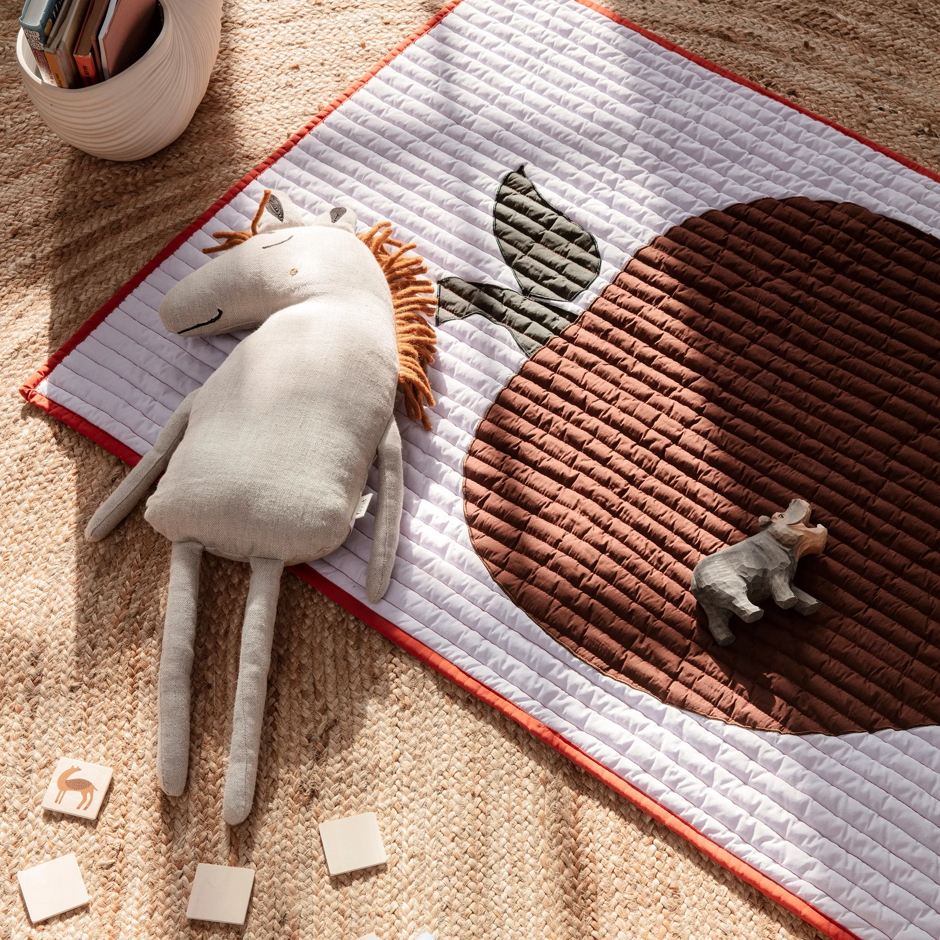 Apple filt 80x110 cm, Lila-röd Ferm Living