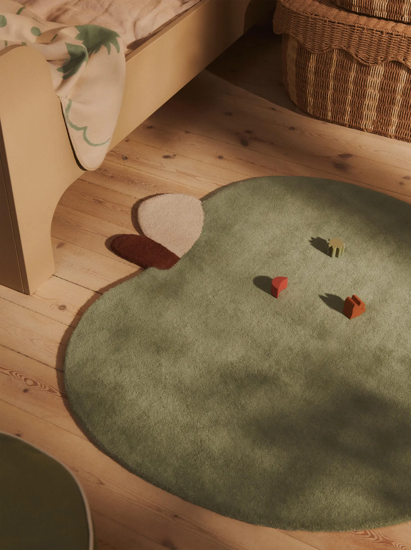 Apple tuftad matta, Tea Green, 110x110 cm Ferm Living