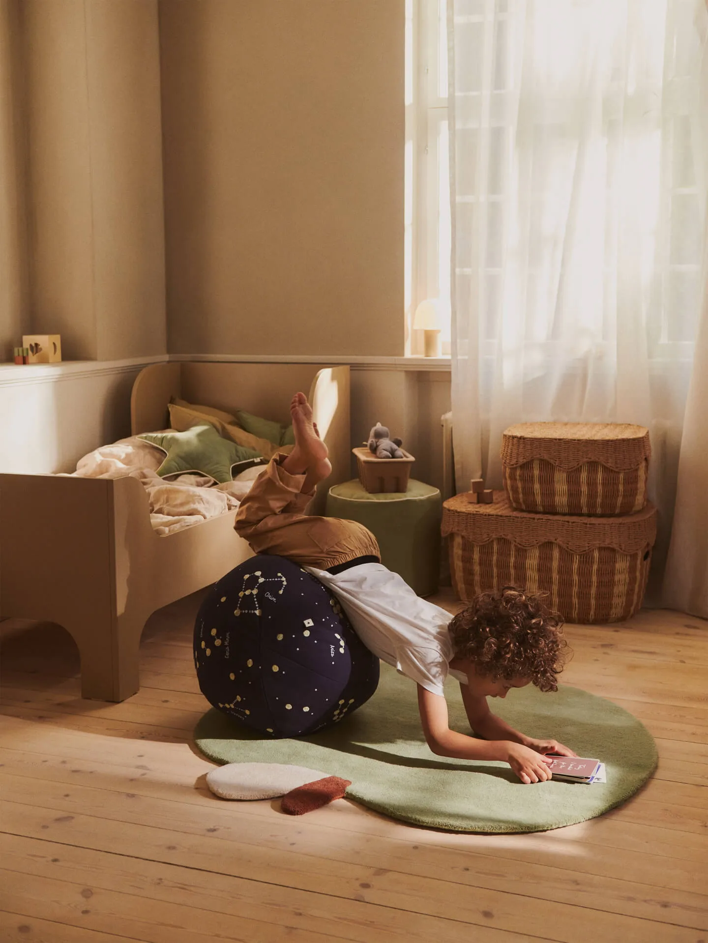 Apple tuftad matta, Tea Green, 110x110 cm Ferm Living