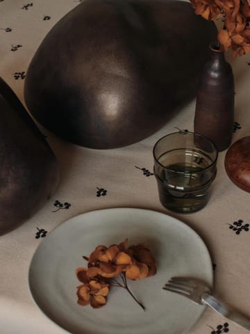 Baies bordsduk 150x240 cm - Natural-dark chocolate - Ferm Living