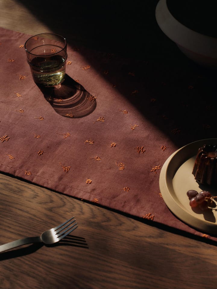 Baies löpare 40x180 cm, Dark grape-picante Ferm Living
