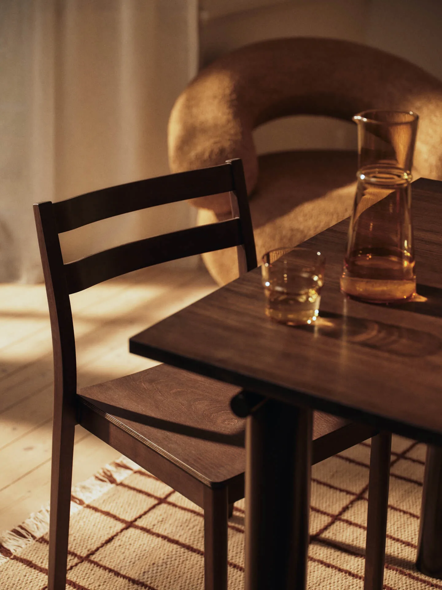 Boda stol, Mörkbetsad ek Ferm Living