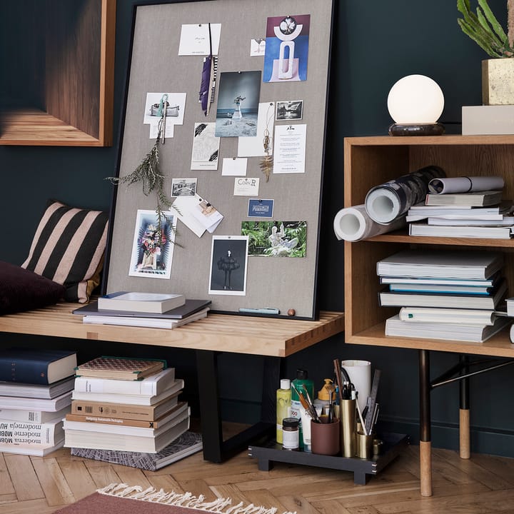 Bon träbricka small, Svartbetsad ek Ferm Living