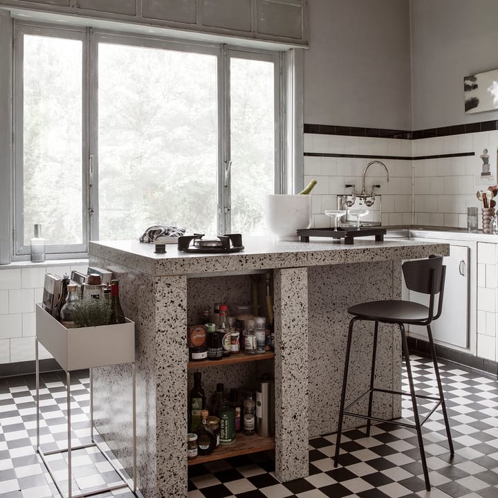 Bon träbricka small, Svartbetsad ek Ferm Living