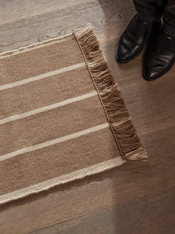 Calm kelim dörrmatta - Dark Sand, Off-white, 50x70 cm - Ferm Living
