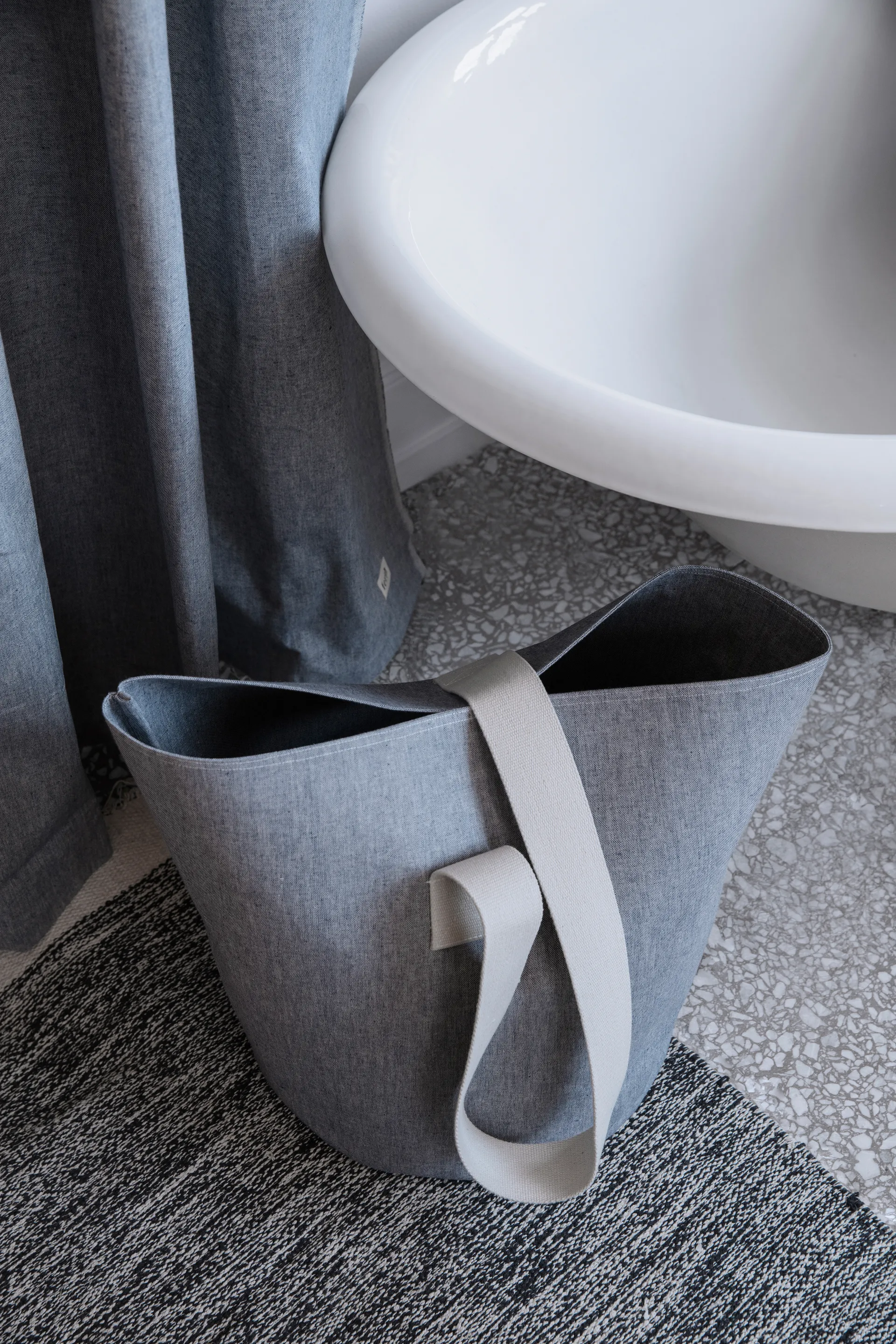 Chambray duschdraperi, Blå Ferm Living