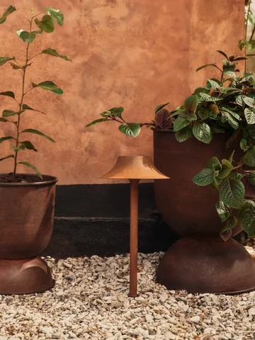 Cortivo outdoor solcellslampa - Rust, Ø18x46 cm - Ferm Living