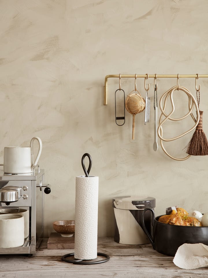 Curvature hushållspappershållare, Svart mässing Ferm Living