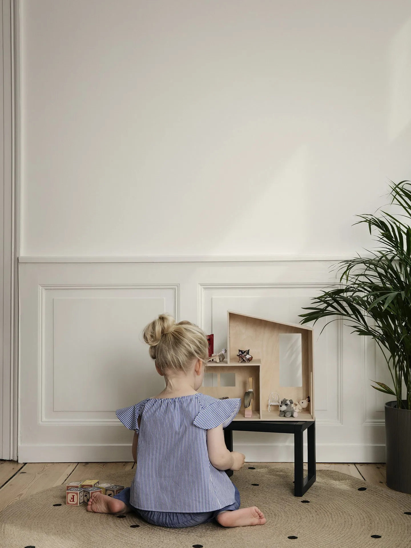 Ferm Living matta rund Ø130 cm, Black dots Ferm Living