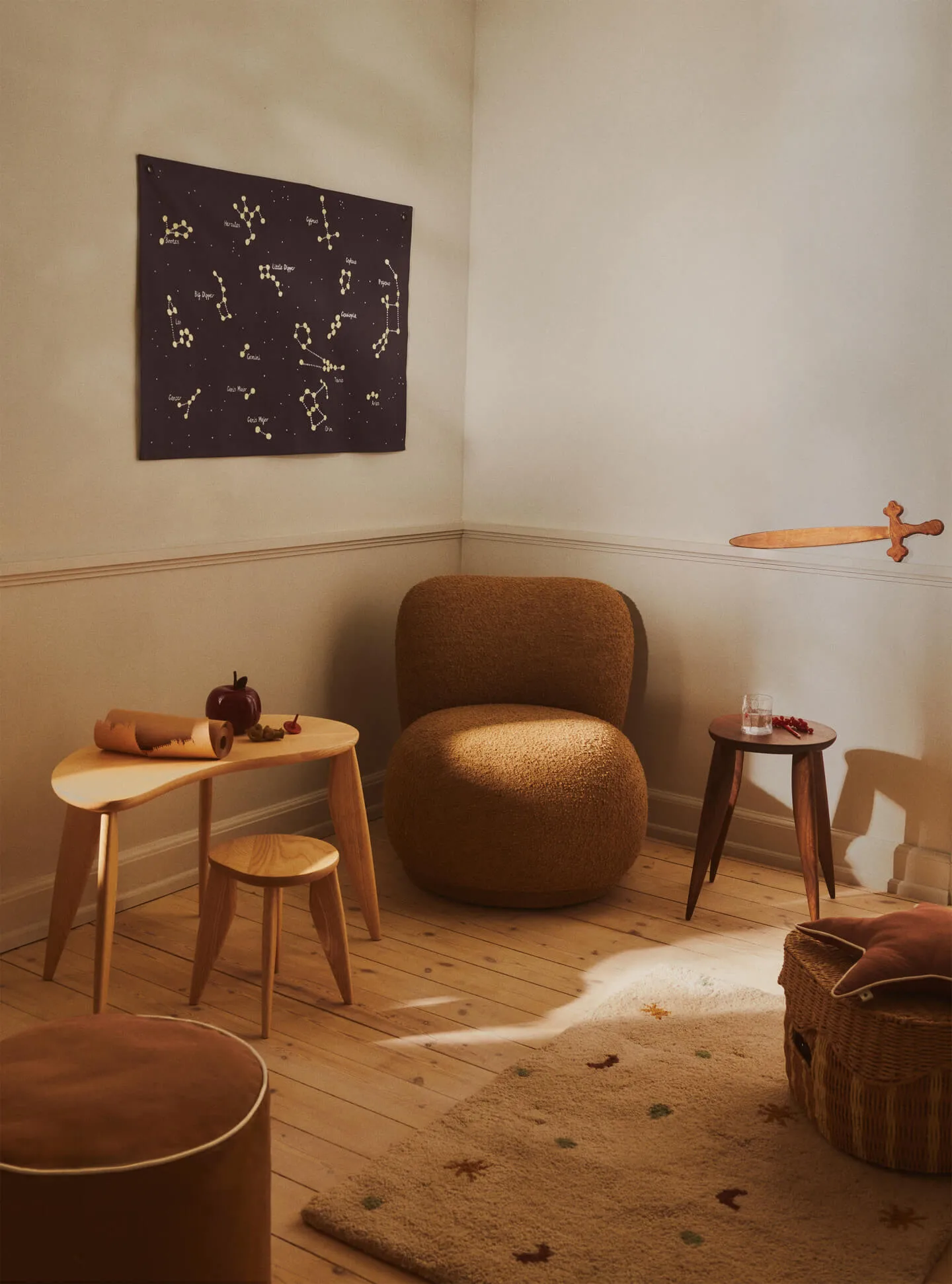 Feve kids rund pall, Obehandlad ask, Ø33x30 cm Ferm Living