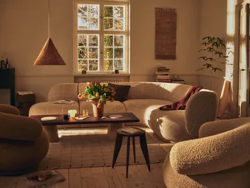 Feve sidobord - Valnöt, 42x42x45 cm - Ferm Living