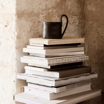 Flow mugg 36 cl - Svart - Ferm Living