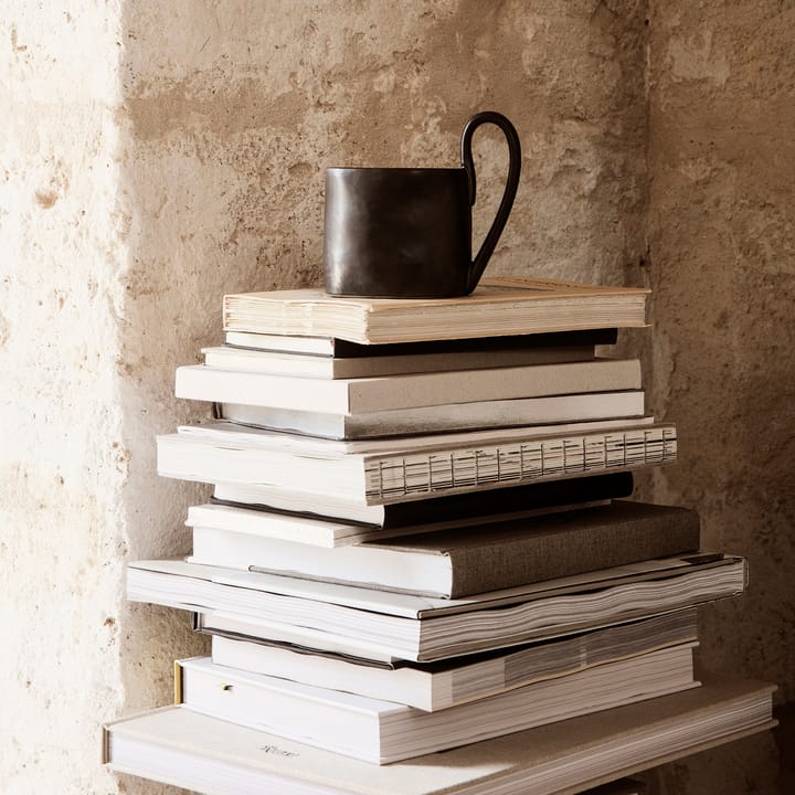 Flow mugg 36 cl, Svart Ferm Living