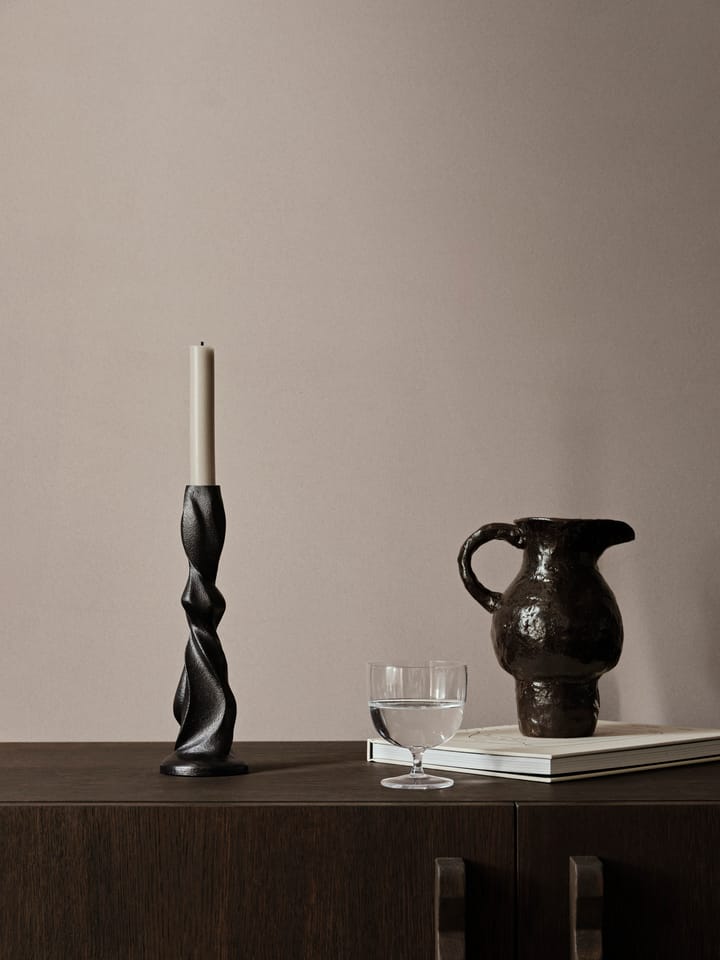 Gale ljusstake 25 cm, Blackened Aluminium Ferm Living