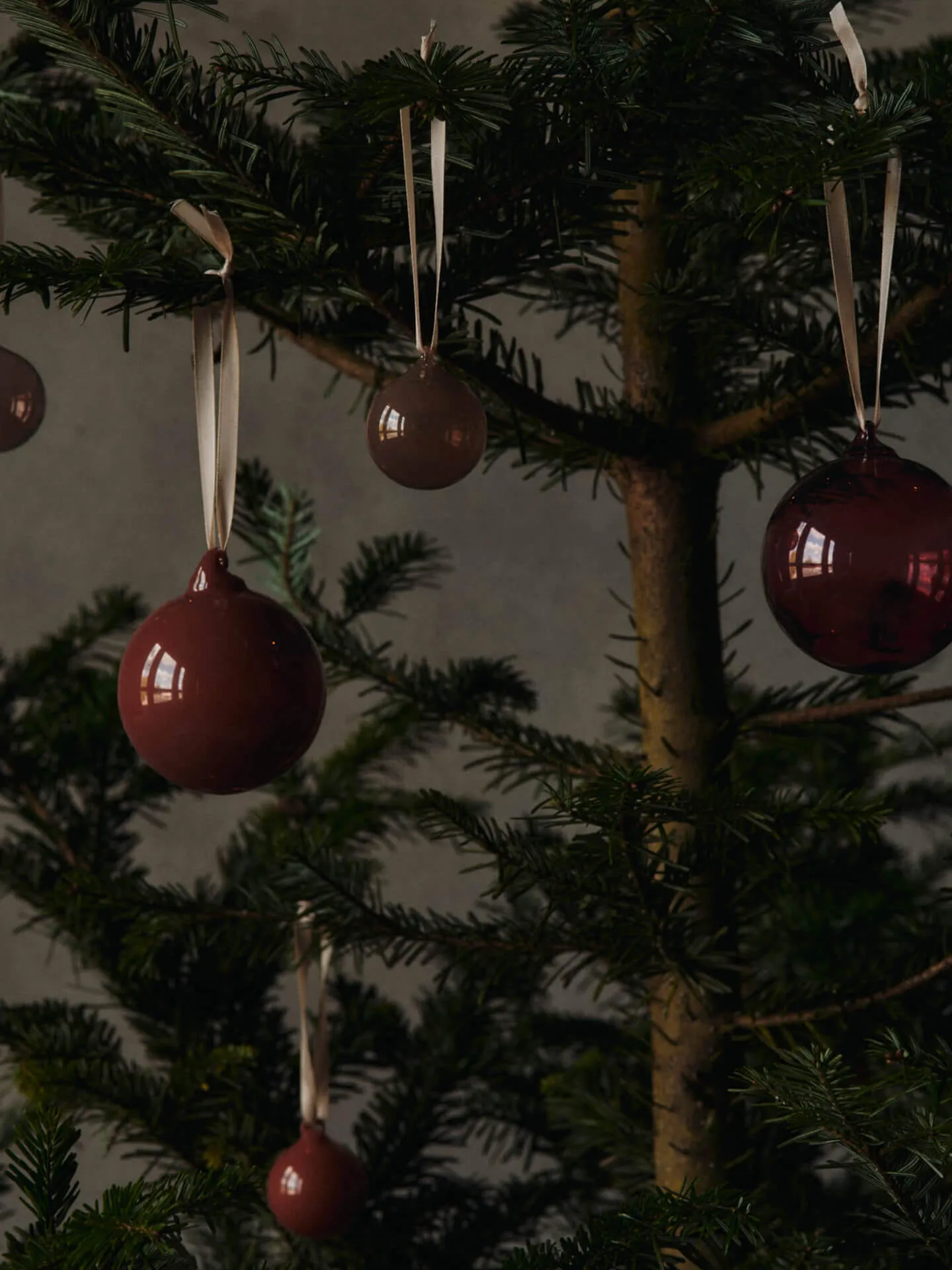 Glass bauble julkulor L Ø10 cm 3 delar, Roseate Translucent Ferm Living