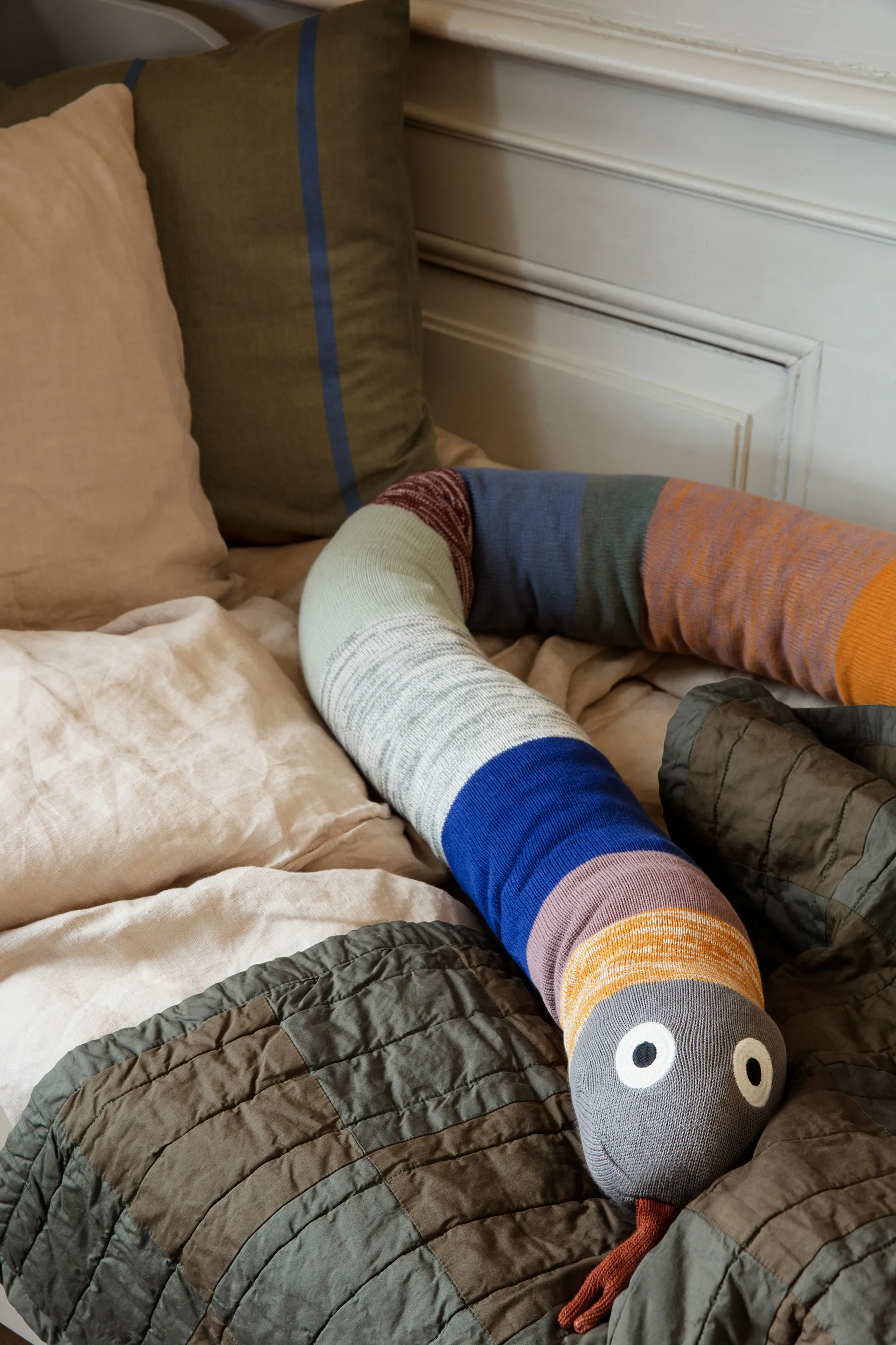 Grand kudde 50x50 cm, Olive-bright blue Ferm Living