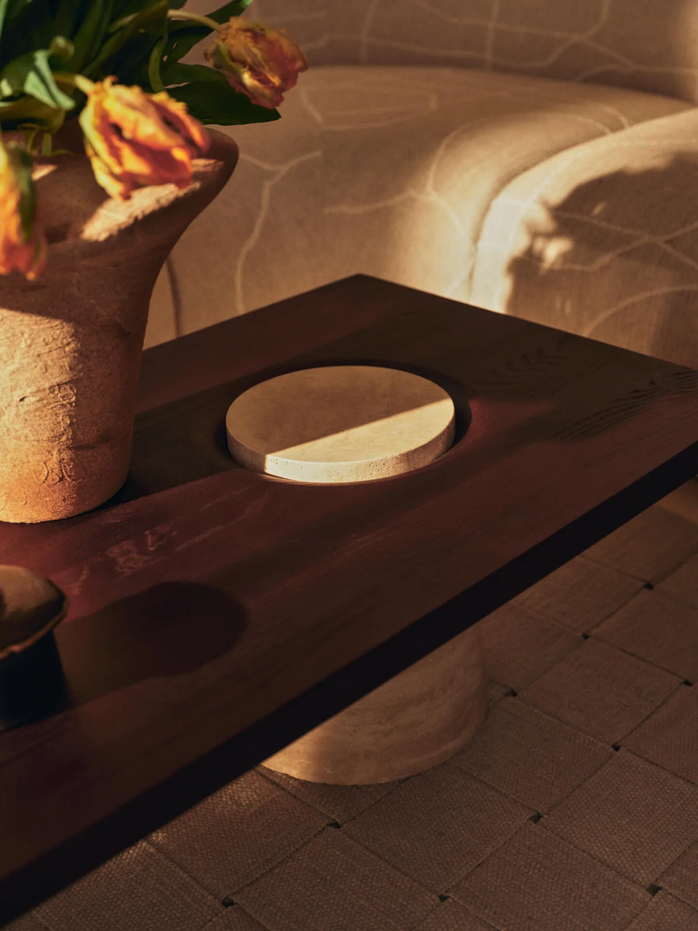 Grova soffbord, Travertine, 155x55x34 m Ferm Living